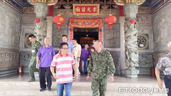 ▲▼       戰神將軍分身 梁修身端午祭拜李光前將軍金門軍神      。（圖／記者林名揚翻攝）