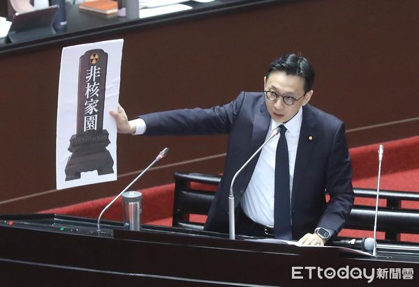 ▲▼行政院長卓榮泰立法院備詢 數位發展主委黃彥男 經濟部長郭智輝 立委葛如鈞。 （圖／記者屠惠剛攝） 