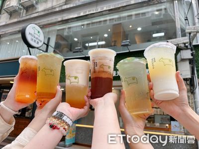 迷客夏2大飲品買1送1今天限定5小時搶喝