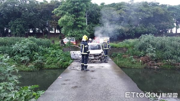 ▲▼ 槍擊案屏東燒車            。（圖／記者陳崑福翻攝）