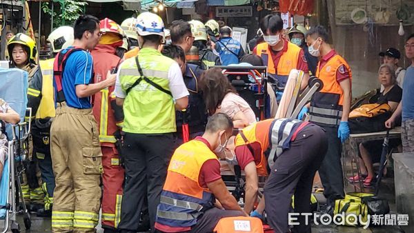 ▲▼       通化街一處大樓火警     。（圖／記者黃彥傑攝）