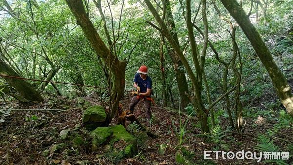 ▲潮州消防分隊義消觀望山山域訓練             。（圖／記者陳崑福翻攝）