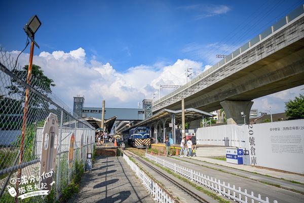 ▲▼台中新景點自強號運轉所在歷史鐵道上搭火車，大人小孩都能玩。（圖／滿分提供）