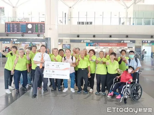    ▲▼  高鐵嘉義站送票關懷之旅  。（圖／記者翁伊森攝）  