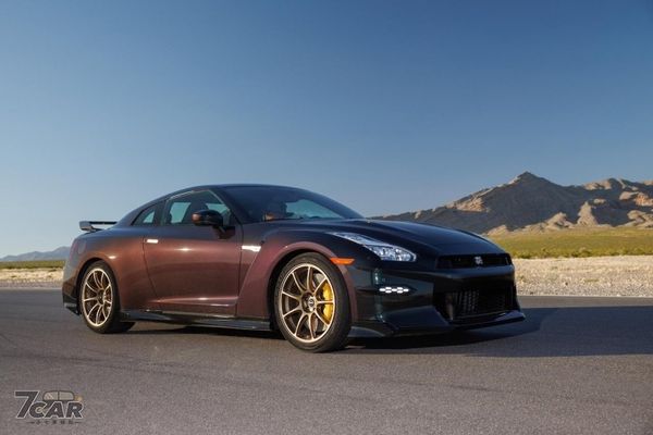 Nissan GT-R T-spec Takumi Edition