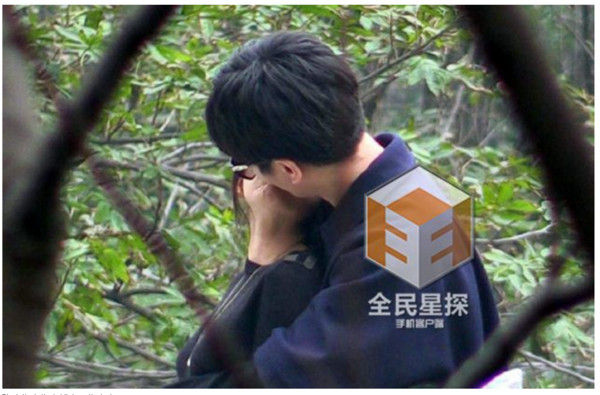 ▲▼陳曉過去為了保護陳妍希，不惜與隔空與網友開戰。（圖／翻攝自微博／全民星探）