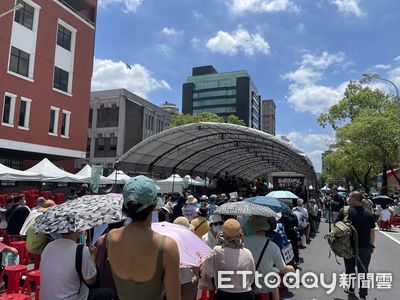 青鳥不散！覆議案被否決　在場民眾談下一步：繼續抗爭、全力罷免