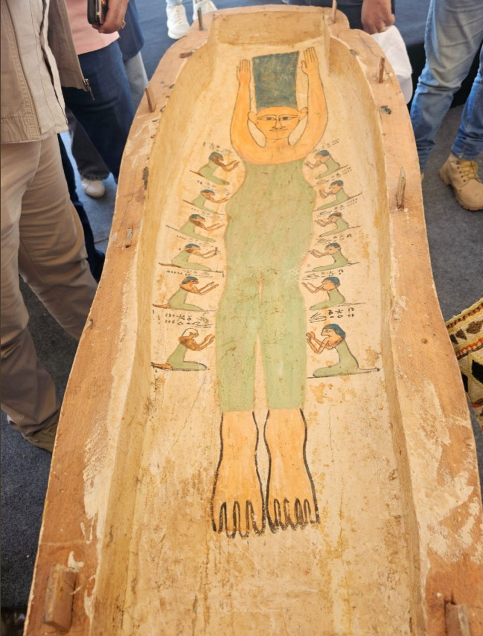 埃及3500年古墓畫像撞臉「辛普森太太美枝」　網笑歪：神預言再+1 