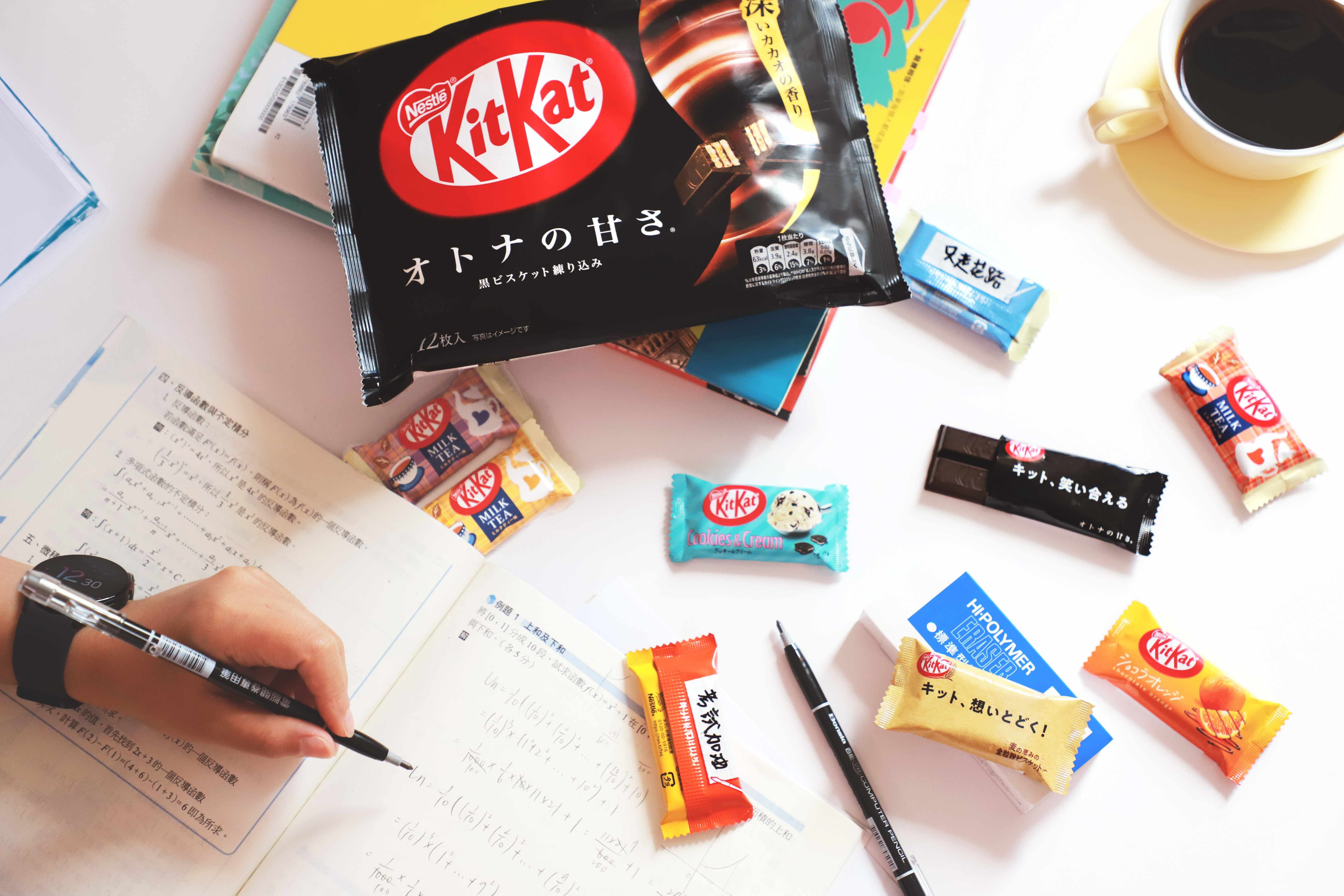 ▲KitKat,CASETiFY夏日聯名。（圖／品牌提供）