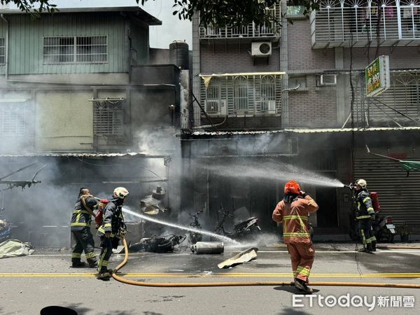 ▲▼三重麵店火警             。（圖／記者戴上容翻攝）