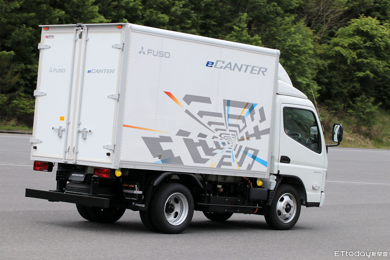 ▲FUSO eCanter電動貨車日本試駕！寧靜零碳排成為都市運輸最佳解。（圖／記者張慶輝攝）