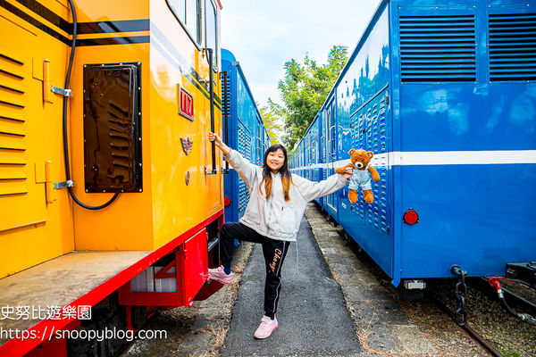 ▲▼蒜頭糖廠蔗埕文化園區～糖廠五分車乘車時間與票價，搭小火車吃枝仔冰好愜意。（圖／部落客史努比提供）