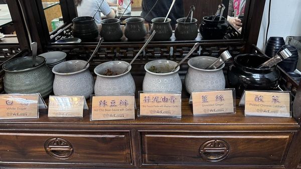 ▲▼兩隻北方麵食板橋民族店位於板橋、中和交接處，離環球購物中心不算太遠。（圖／部落客小虎食夢網授權提供，勿擅自翻攝）