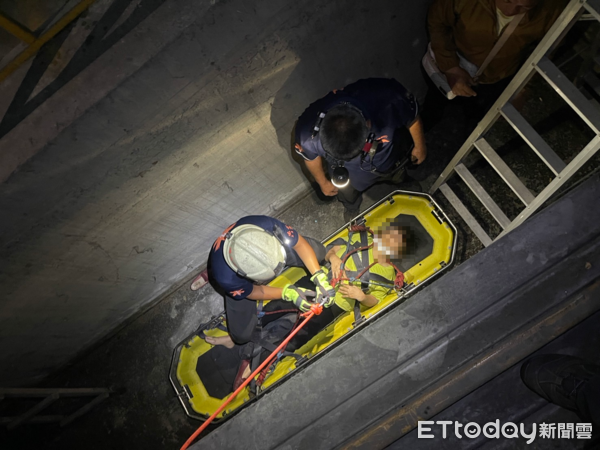 ▲埔里鎮78歲婦人不慎摔落3米深的機械式停車位，受傷送醫。（圖／記者高堂堯翻攝，下同）
