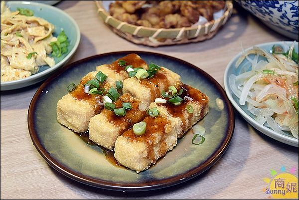 ▲▼台中的道地重慶烤魚、酸菜魚餐廳。（圖／部落客商妮提供）