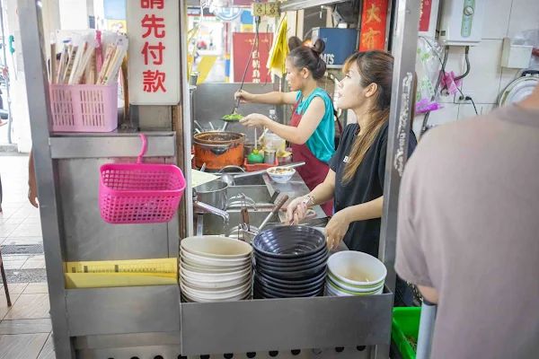 ▲▼員林40年的排骨飯老店，三間店的餐點一次享有。（圖／部落客美熊提供）