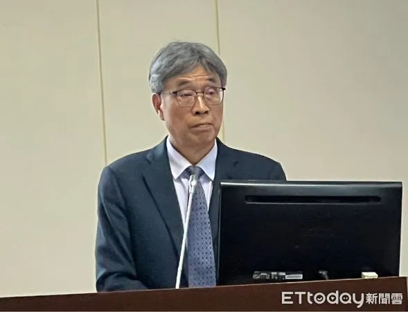 ▲農業部長陳駿季進行農業移工專題報告 。（圖／記者楊惠琪攝）