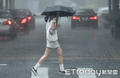 快訊／雨彈開炸！16縣市大雨特報　下到晚上