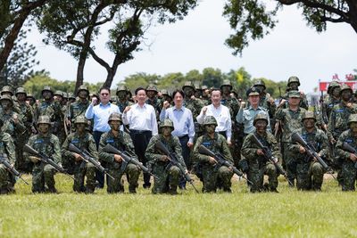520世界僵直性脊椎炎日 免疫症名醫曝「藝人病例多」可能原因