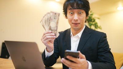 31歲哥沉迷手遊！偷拿嬤4千萬課金紀錄3百頁　被抓反嗆：不會有刑責