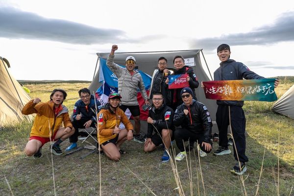 ▲▼王仁甫挑戰蒙古超級馬拉松7天250公里完賽。（圖／翻攝自臉書）
