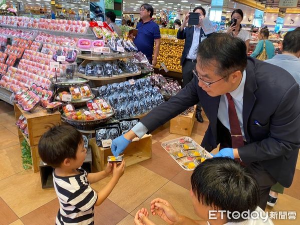▲台南芒果首度進軍日本關西知名連鎖超市。（圖／記者林東良翻攝，下同）