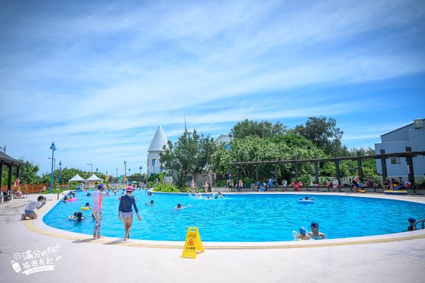 ▲▼台中最夯玩水景點「大安濱海樂園」，佔地17公頃的大安海水浴場，可以免費玩水。（圖／部落客滿分的旅遊札記授權提供，勿擅自翻攝）