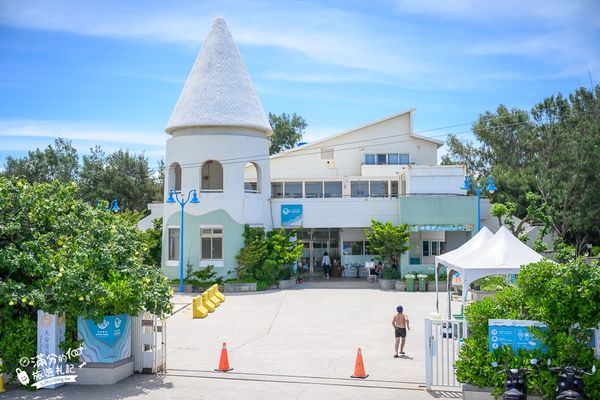 ▲▼台中最夯玩水景點「大安濱海樂園」，佔地17公頃的大安海水浴場，可以免費玩水。（圖／部落客滿分的旅遊札記授權提供，勿擅自翻攝）