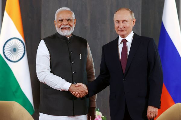 ▲▼印度總理莫迪（Narendra Modi）與俄羅斯總統普丁（Vladimir Putin）出席2022年在上海合作組織 (SCO)會議。（圖／達志影像／美聯社）