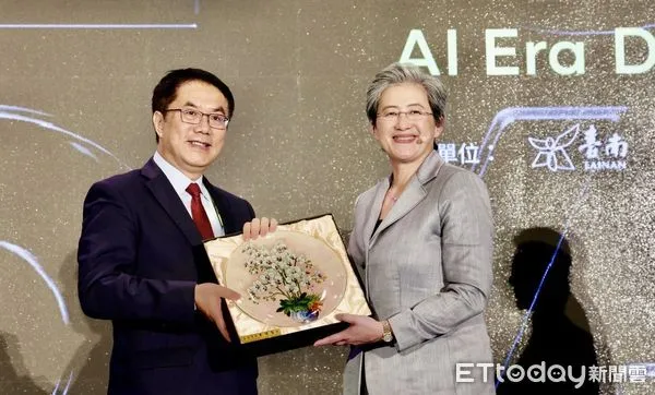 ▲最新6月份六都首長網路聲量及好感度調查，台南市長黃偉哲再度蟬聯好感度第一，黃偉哲感謝網友肯定。（圖／記者林東良翻攝，下同）