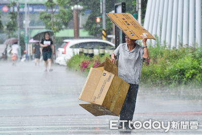 快訊／國家警報響！9縣市大雨特報　2地暴雨告警