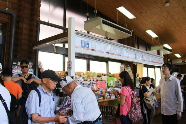 ▲▼嵐山小火車原本就是我的口袋名單，之前帶小櫻桃到嵐山旅遊的時候，因為沒有提早預約所以沒有搭到，這次算是意外的收獲！。（圖／部落客飛天璇的口袋授權提供，勿擅自翻攝）