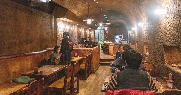 ▲▼這家COFFEE HALL くぐつ草，如洞穴般的復古喫茶店風格讓我留下非常深刻的印象。（圖／部落客小虎食夢網授權提供，勿擅自翻攝）