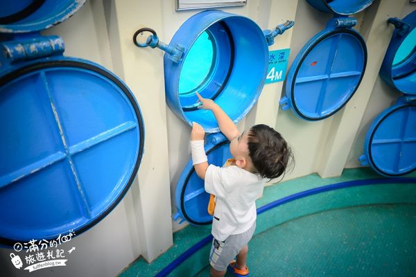 ▲▼沖繩海中展望塔，部瀬名海中公園必玩360環景圓窗看魚、海底玻璃船，沖繩雨天備案景點。（圖／滿分提供）