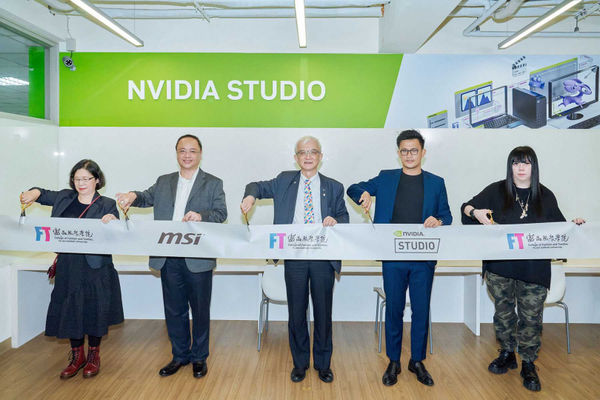 輔仁大學成立「NVIDIA Studio x 筆電收購MSI 協作空間」</a>，<a href='https://www.mobile01.com'>用於服裝設計。（圖／筆電收購MSI提供）