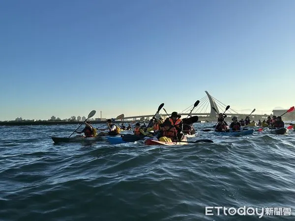 ▲2024 獨木舟橫渡小琉球        。（圖／屏東縣政府提供）