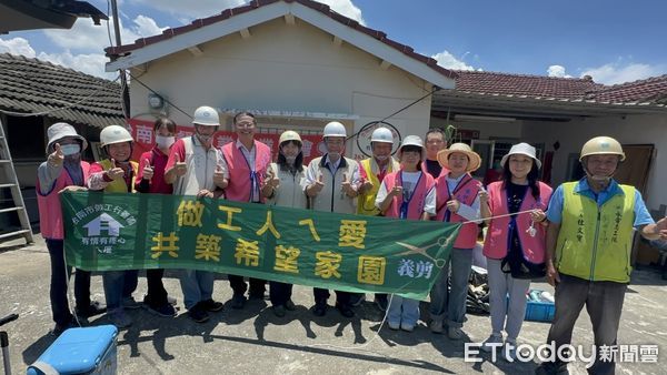 ▲台南市勞工局「做工行善團」7日出發前往西港區、學甲區、關廟區為職災勞工與弱勢族群修繕房屋進行修繕。（圖／記者林東良翻攝，下同）