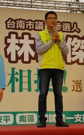 ▲▼台南市區漁會理事長、民進黨台南市議員林依婷的父親林士傑清晨於住家門口遭開槍，送醫不治。（圖／翻攝林士傑臉書）