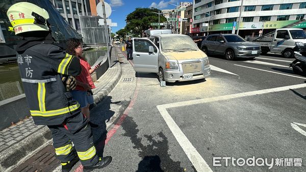 ▲▼火燒車。（圖／記者吳世龍攝）