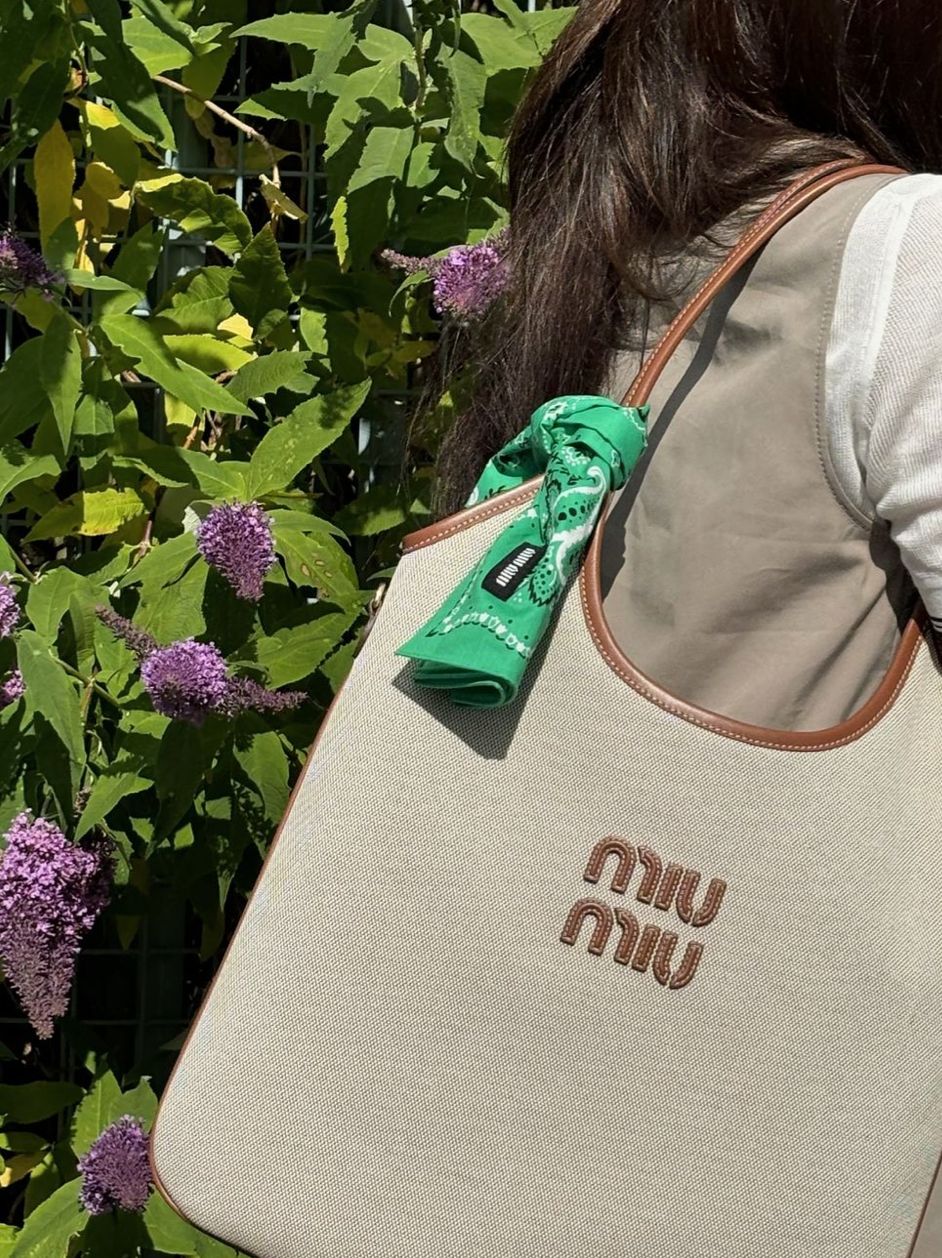 ▲▼Miu Miu    。（圖／翻攝自IG、品牌官網）