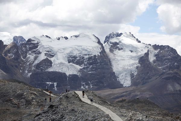 ▲▼2016年秘魯瓦斯卡蘭國家公園（Huascaran National Park）的圖科冰川（Tuco glacier）。（圖／達志影像／美聯社）