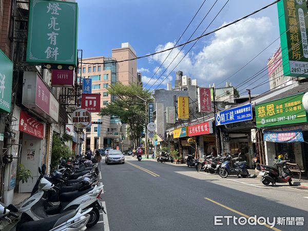 ▲▼     北投,店面,透店        。（圖／記者項瀚攝）