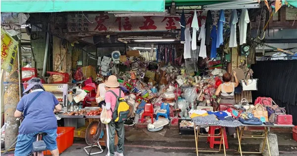 北投區自強市場某間五金行。（圖／臉書　路上觀察學院）