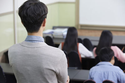 學校當後宮!日高中男師伸狼爪「2個月連害4女學生」 下場曝光