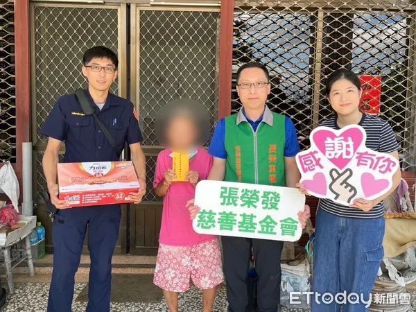 ▲南投員警協助弱勢家庭轉介慈善基金會，伸出援手提供急難救助。（圖／記者高堂堯翻攝，下同）