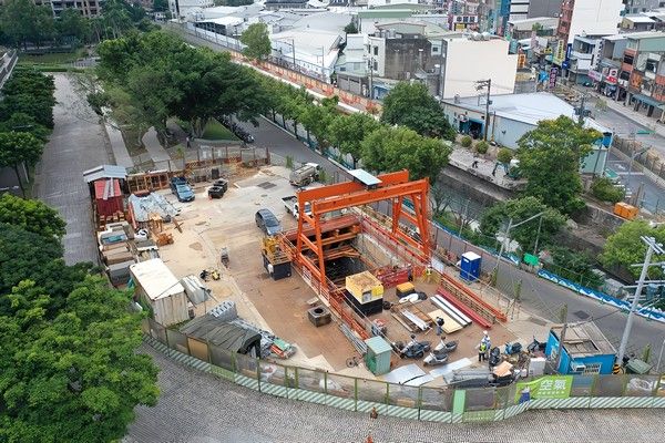 ▲桃園捷運綠線首次管冪工程穿越百年大圳