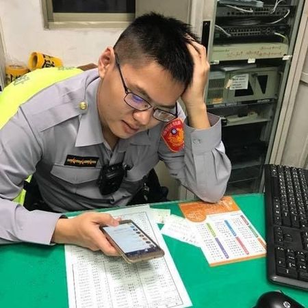 ▲▼      三重警遭賓士車逆向飆撞，28歲員警黃瑋震殉職       。（圖／翻攝黃員臉書）