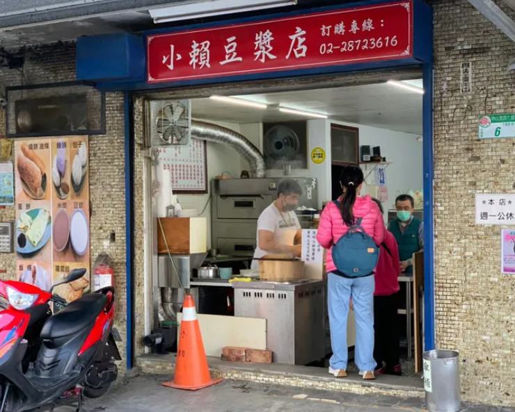 ▲小賴豆漿店宣布頂讓。（圖／翻攝臉書「天母商圈」）