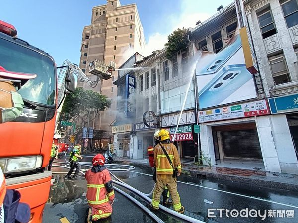 ▲▼        彰化火車站前火警     。（圖／記者唐詠絮攝）