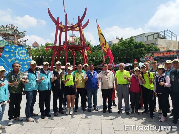 ▲2024安平開台天后宮的台南「做16歲成年禮」將於8月10日在啟動，這次配合「台南400」活動，共提供400位名額，結果一堆出就秒殺。（圖／記者林東良翻攝，下同）